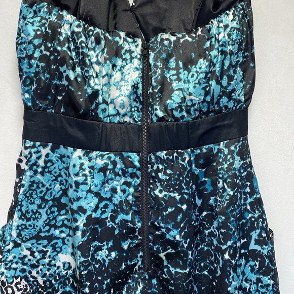 GUESS Satin Strapless Pleated V-Notched Mini Dress Women Size 6 Black Multicolor - Picture 9 of 16